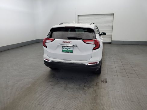 Used 2024 GMC Terrain SLT FWD image 7