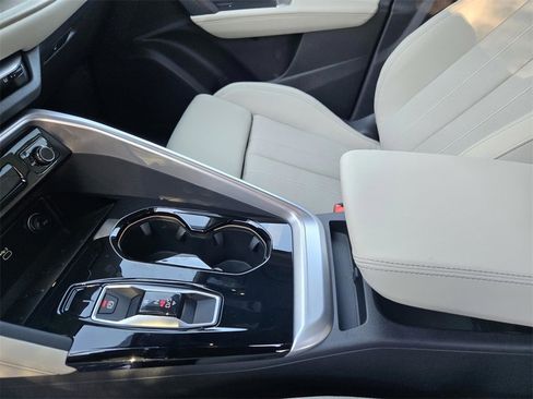 New 2025 Audi Q5 Premium Plus image 24