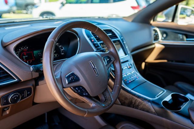 Used 2016 Lincoln MKX Reserve w/ Technology Package FWD image 32