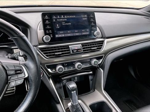 Used 2018 Honda Accord Sport image 14