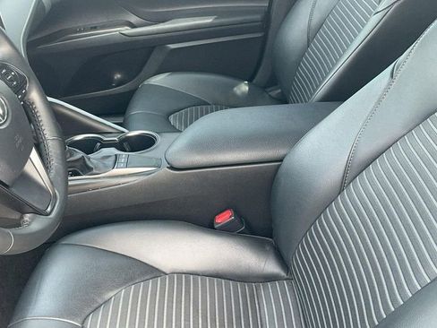 Used 2024 Toyota Camry SE w/ Convenience Package image 11