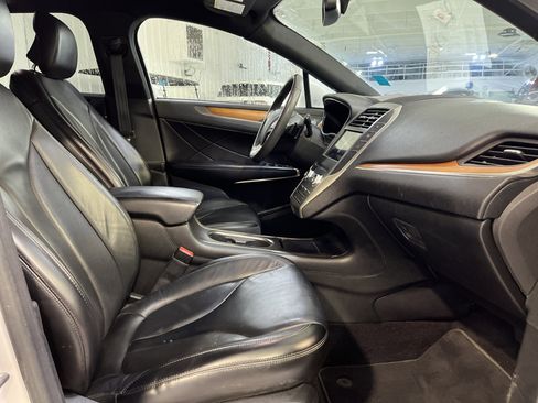 Used 2017 Lincoln MKC Select w/ Select Plus Package image 14