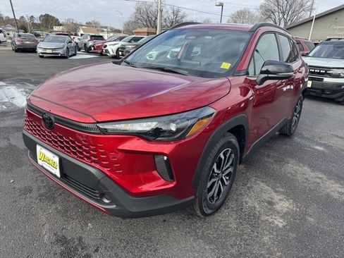 Certified 2026 Toyota Corolla Cross SE image 7