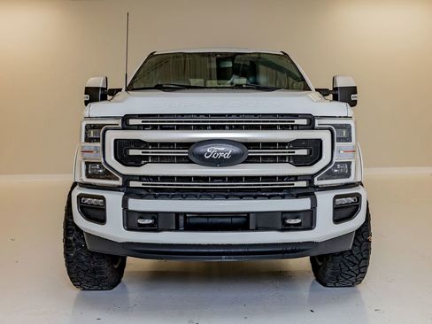 Used 2022 Ford F250 Platinum w/ FX4 Off-Road Package AWD/4WD image 2
