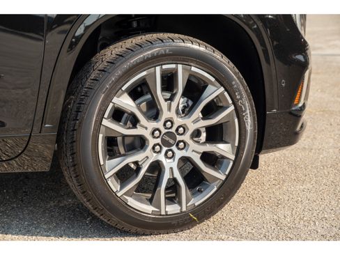 New 2027 GMC Acadia Denali Ultimate w/ LPO, Black Badging Package AWD/4WD image 10