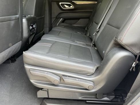 Used 2022 Chevrolet Tahoe RST AWD/4WD image 16