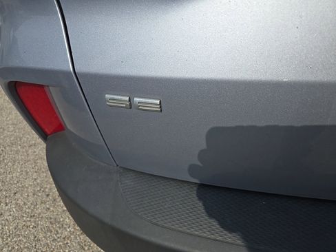 Used 2022 Ford Escape SE w/ SE Sport Appearance Package image 11