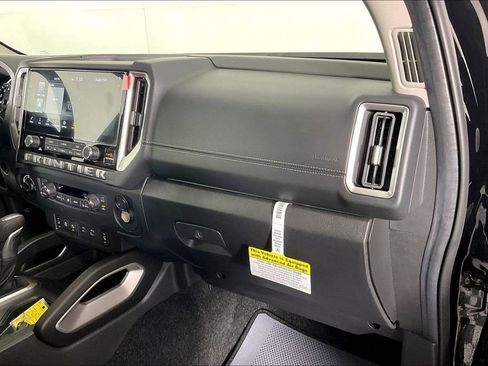 New 2026 Nissan Frontier SV w/ Tow Package image 18