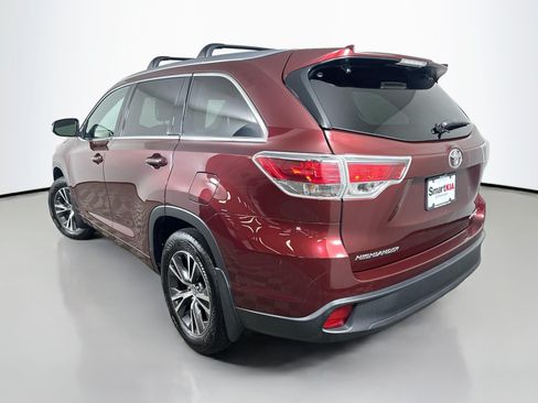 Used 2016 Toyota Highlander XLE AWD/4WD image 5