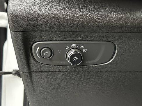 Used 2023 Buick Envision Preferred image 23