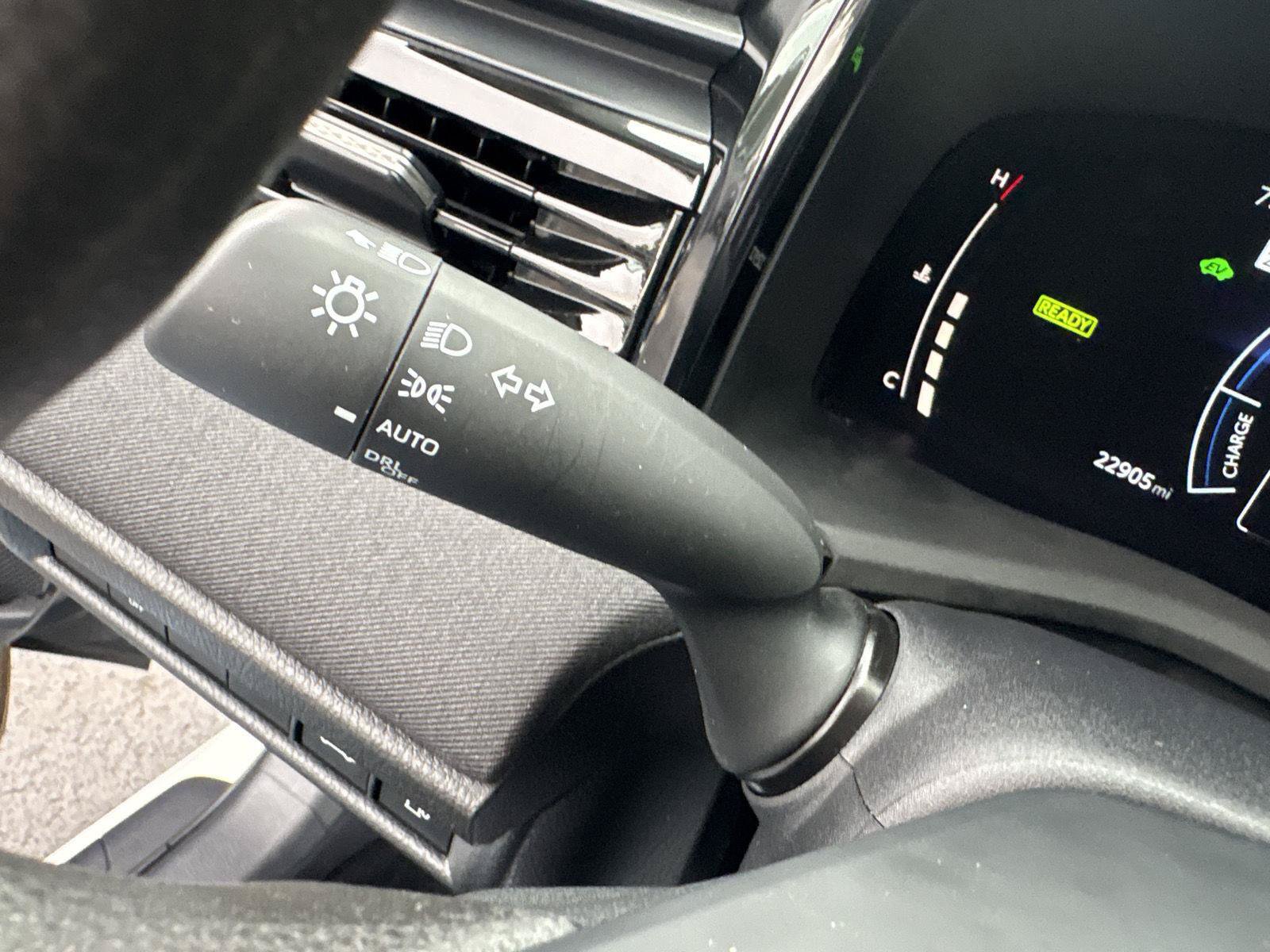 Used 2025 Toyota Camry LE FWD image 19