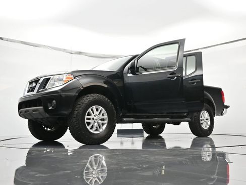 Used 2019 Nissan Frontier SV image 46
