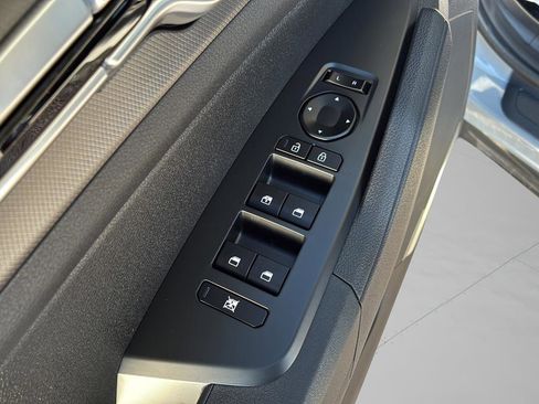 New 2026 Kia Sportage S image 13