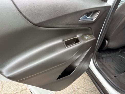 Certified 2024 Chevrolet Equinox LT w/ LPO, Floor Liner Package image 11