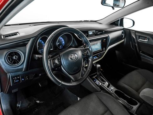 Used 2018 Toyota Corolla iM FWD image 2