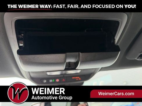 Used 2025 Chevrolet Traverse LT AWD/4WD image 28