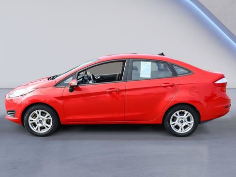 Used 2015 Ford Fiesta SE w/ Comfort Package FWD image 3