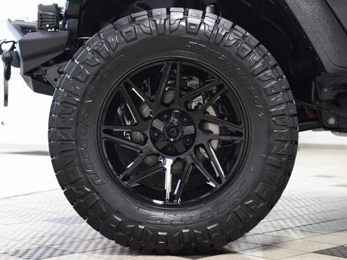 Used 2024 Jeep Wrangler Sport S image 27