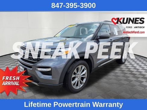 Certified 2022 Ford Explorer XLT w/ Equipment Group 202A AWD/4WD image 3