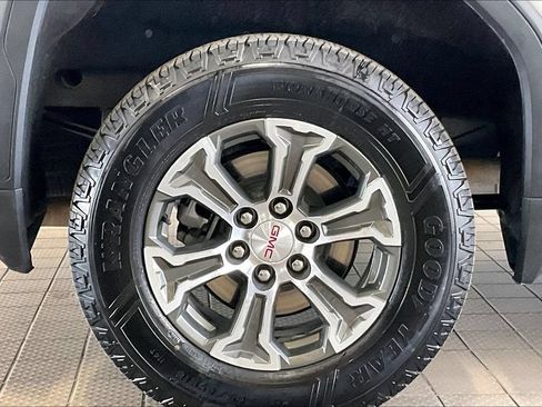 Used 2025 GMC Sierra 1500 SLT RWD image 33