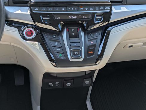 Used 2025 Honda Odyssey Touring image 27