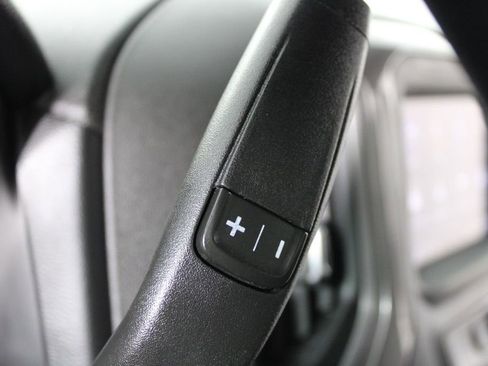 Used 2021 GMC Sierra 1500 4x4 Crew Cab w/ Sierra Value Package image 23