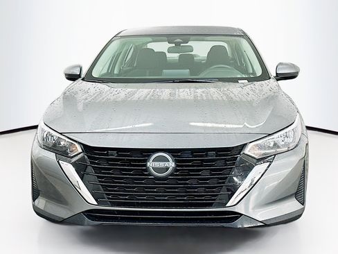 Used 2024 Nissan Sentra SV image 2