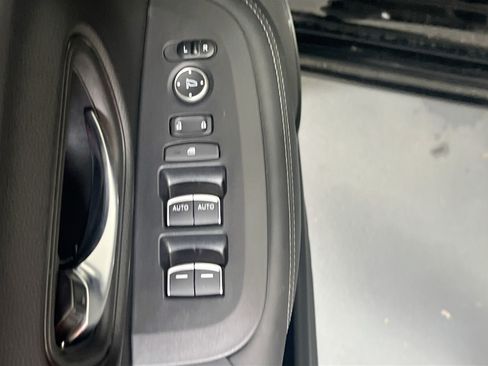Used 2023 Honda HR-V EX-L image 17