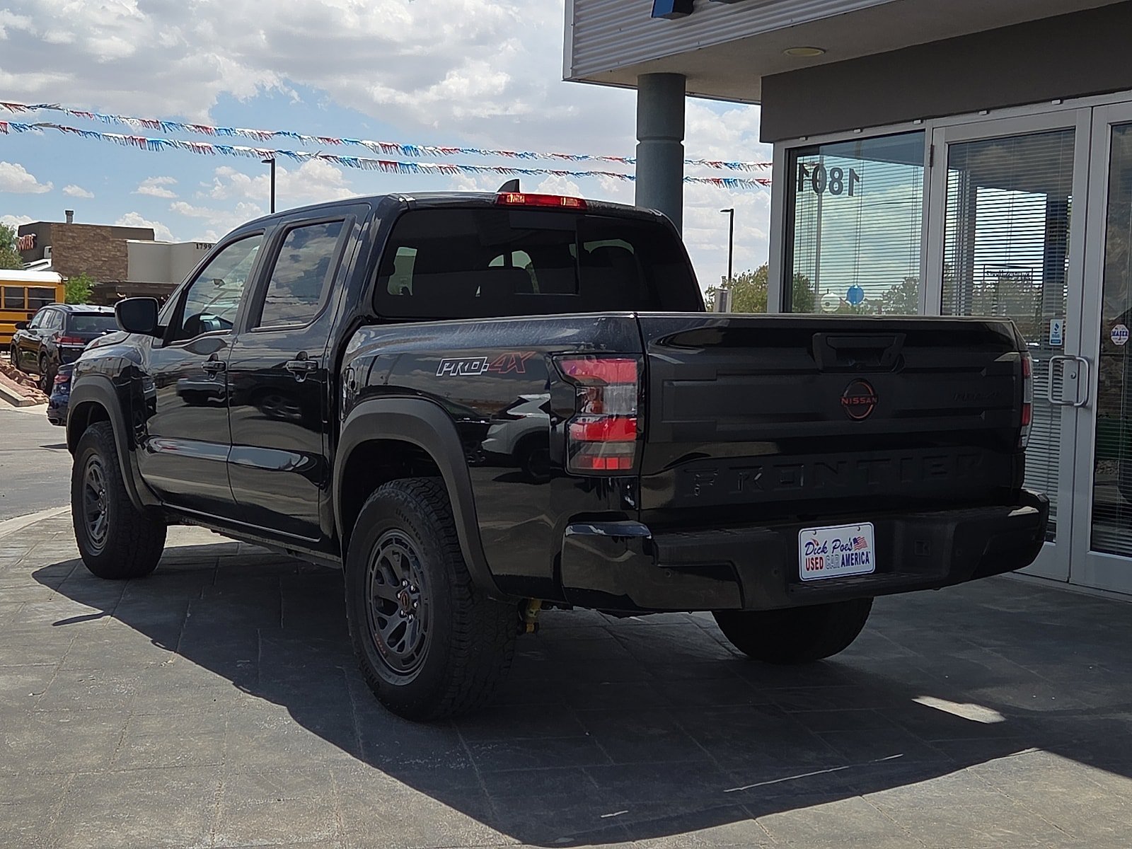 Used 2026 Nissan Frontier PRO-4X AWD/4WD image 4