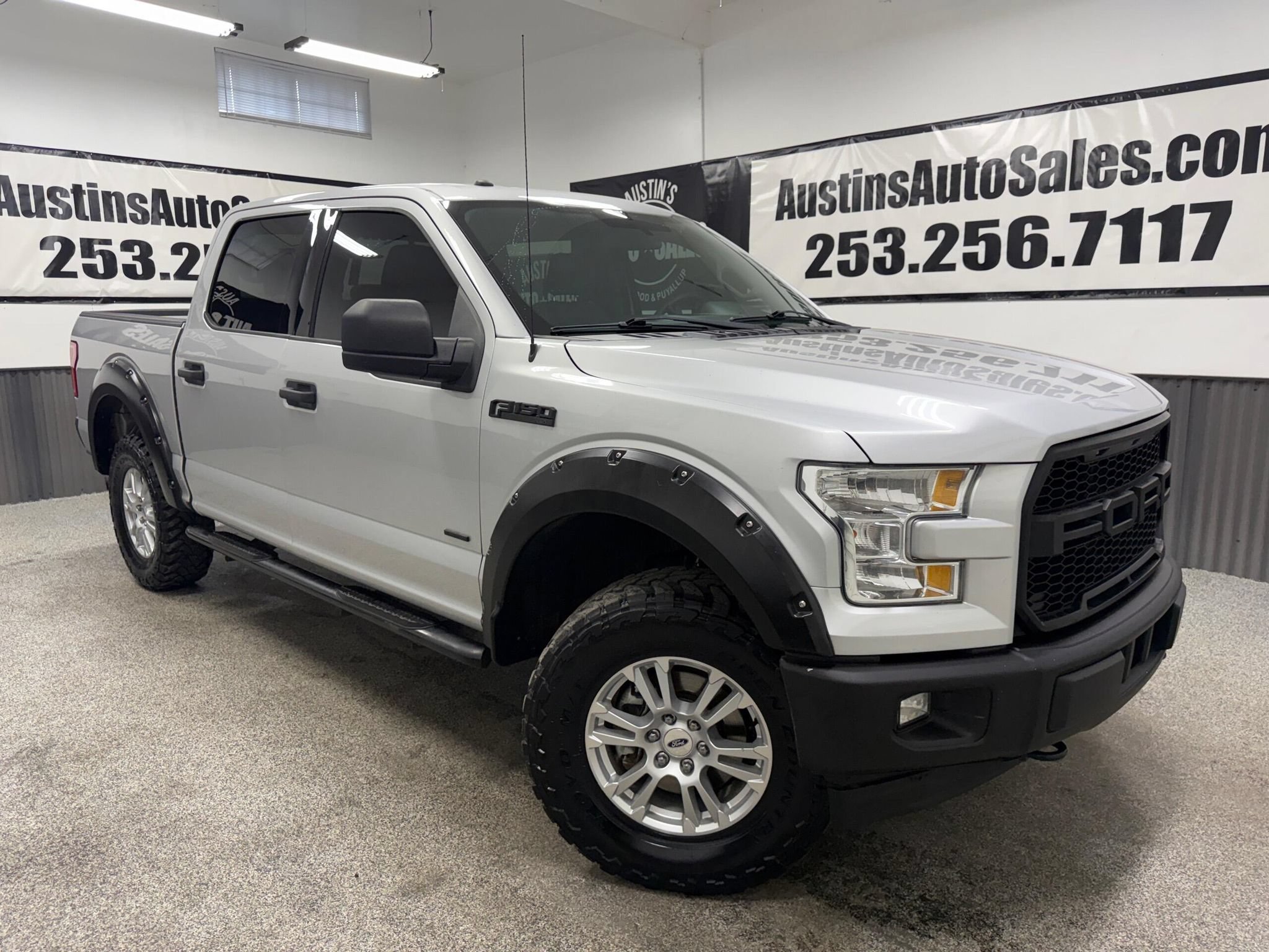 Used 2017 Ford F150 XLT AWD/4WD image 1