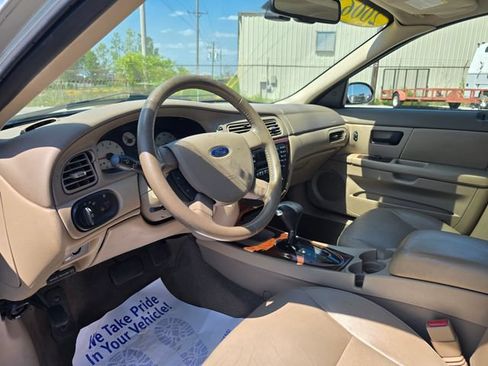 Used 2006 Ford Taurus SEL FWD image 11