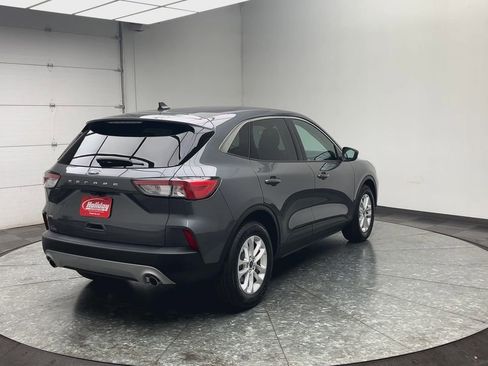 Used 2021 Ford Escape SE image 32