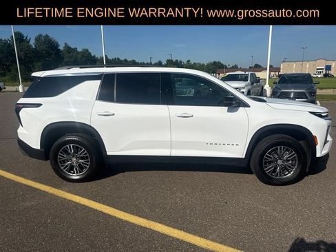 Used 2025 Chevrolet Traverse LT AWD/4WD image 10