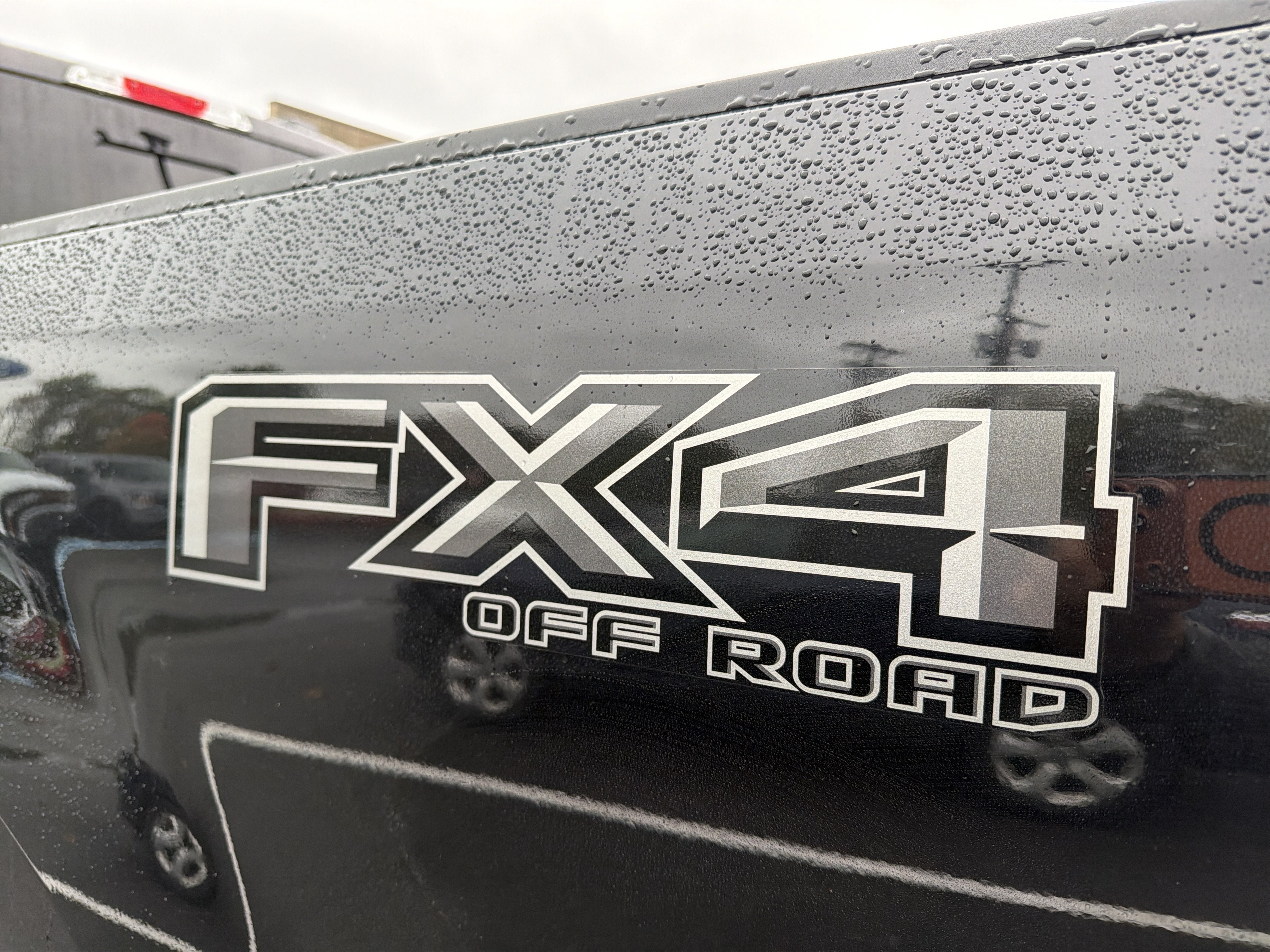 Used 2022 Ford F350 Lariat w/ Black Appearance Package AWD/4WD image 8
