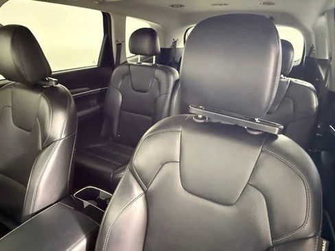 Used 2021 Kia Telluride S FWD image 34