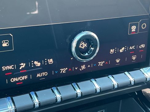 New 2026 GMC Yukon Elevation w/ Elevation Premium Package image 22