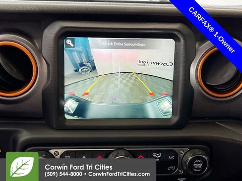 Used 2022 Jeep Gladiator Mojave w/ Cold Weather Group AWD/4WD image 19