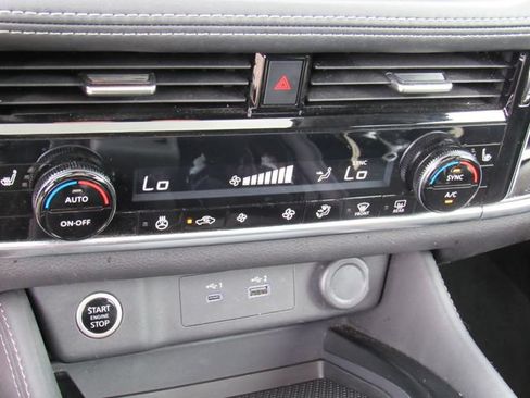 Certified 2023 Nissan Rogue SL AWD/4WD image 27