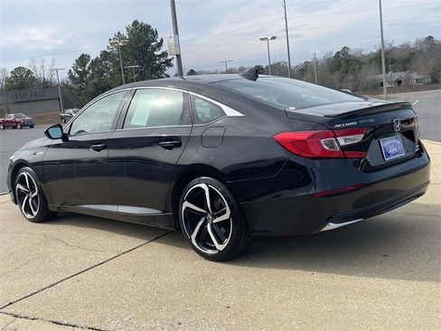 Used 2022 Honda Accord Sport image 4