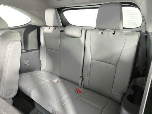 Used 2024 Toyota Highlander Platinum image 20