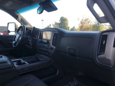 Used 2015 GMC Sierra 2500 Denali image 90