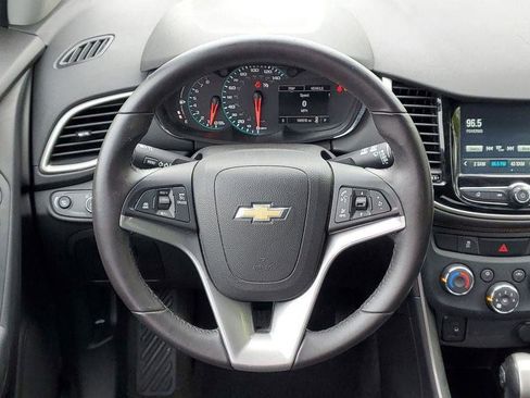 Used 2017 Chevrolet Trax LT w/ LT Convenience Package FWD image 25