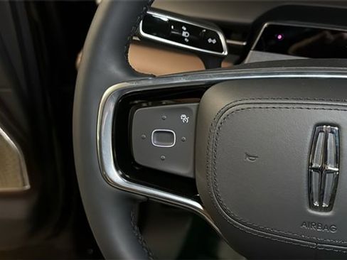 New 2026 Lincoln Nautilus Reserve image 26