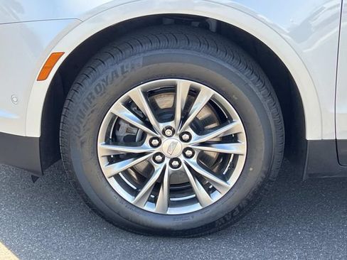 Certified 2023 Cadillac XT5 Premium Luxury w/ Technology Package AWD/4WD image 8