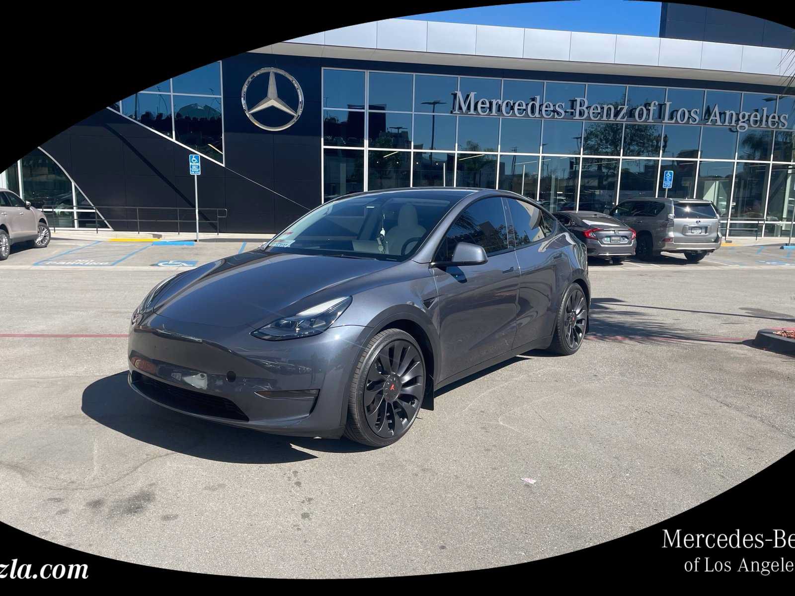 Used 2023 Tesla Model Y Performance AWD/4WD image 1