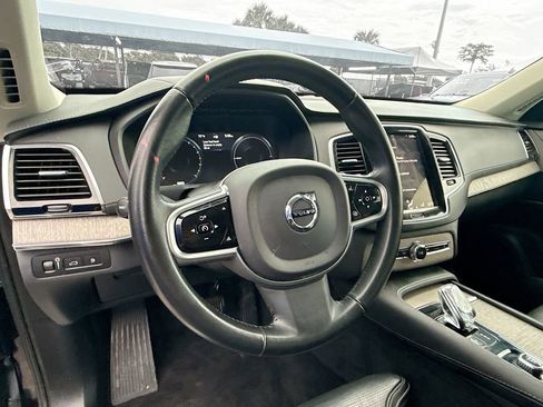 Used 2022 Volvo XC90 T8 Inscription image 12