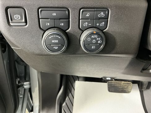 Used 2025 Chevrolet Silverado 2500 LT w/ All Star Edition image 31