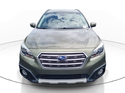 Used 2017 Subaru Outback 2.5i Touring w/ Popular Package #5A AWD/4WD image 2