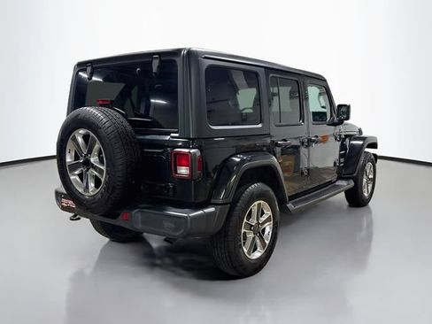 Used 2020 Jeep Wrangler Unlimited Sahara AWD/4WD image 6