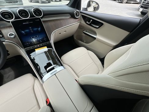 New 2026 Mercedes-Benz GLC 300 4MATIC image 14